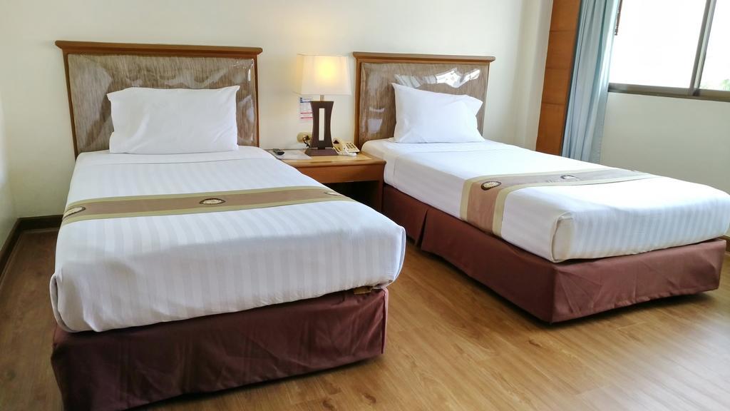 Grand Park Hotel Nakhon Si Thammarat Exterior foto