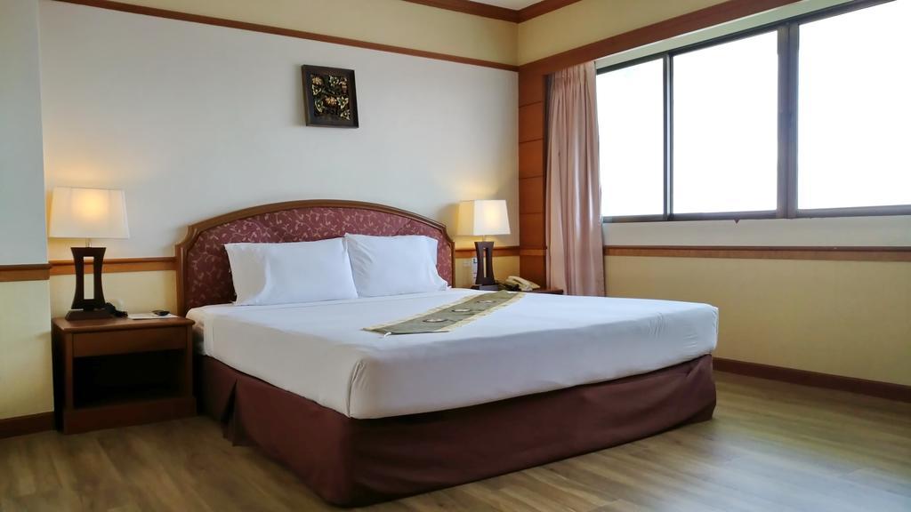 Grand Park Hotel Nakhon Si Thammarat Zimmer foto