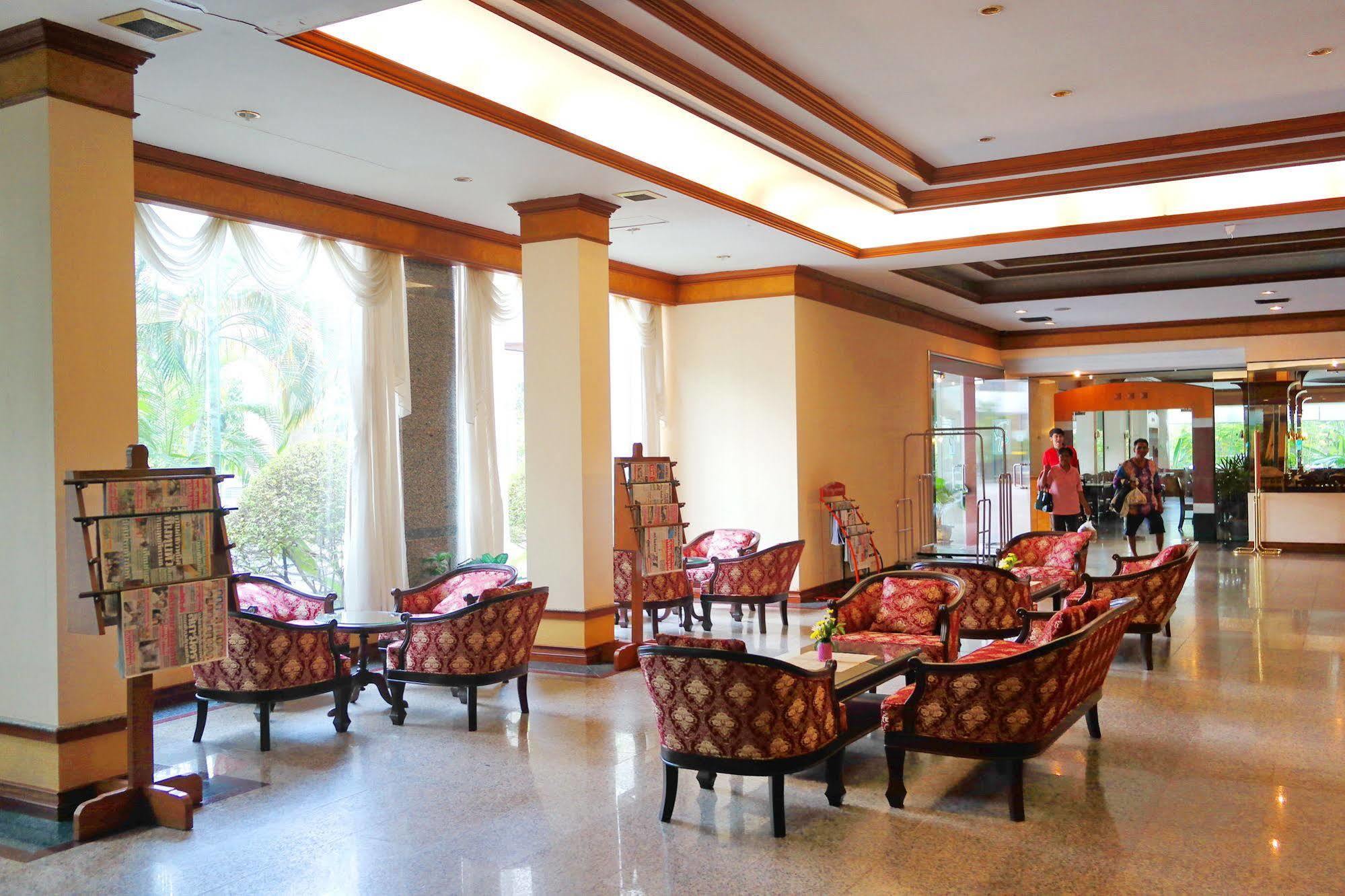 Grand Park Hotel Nakhon Si Thammarat Exterior foto