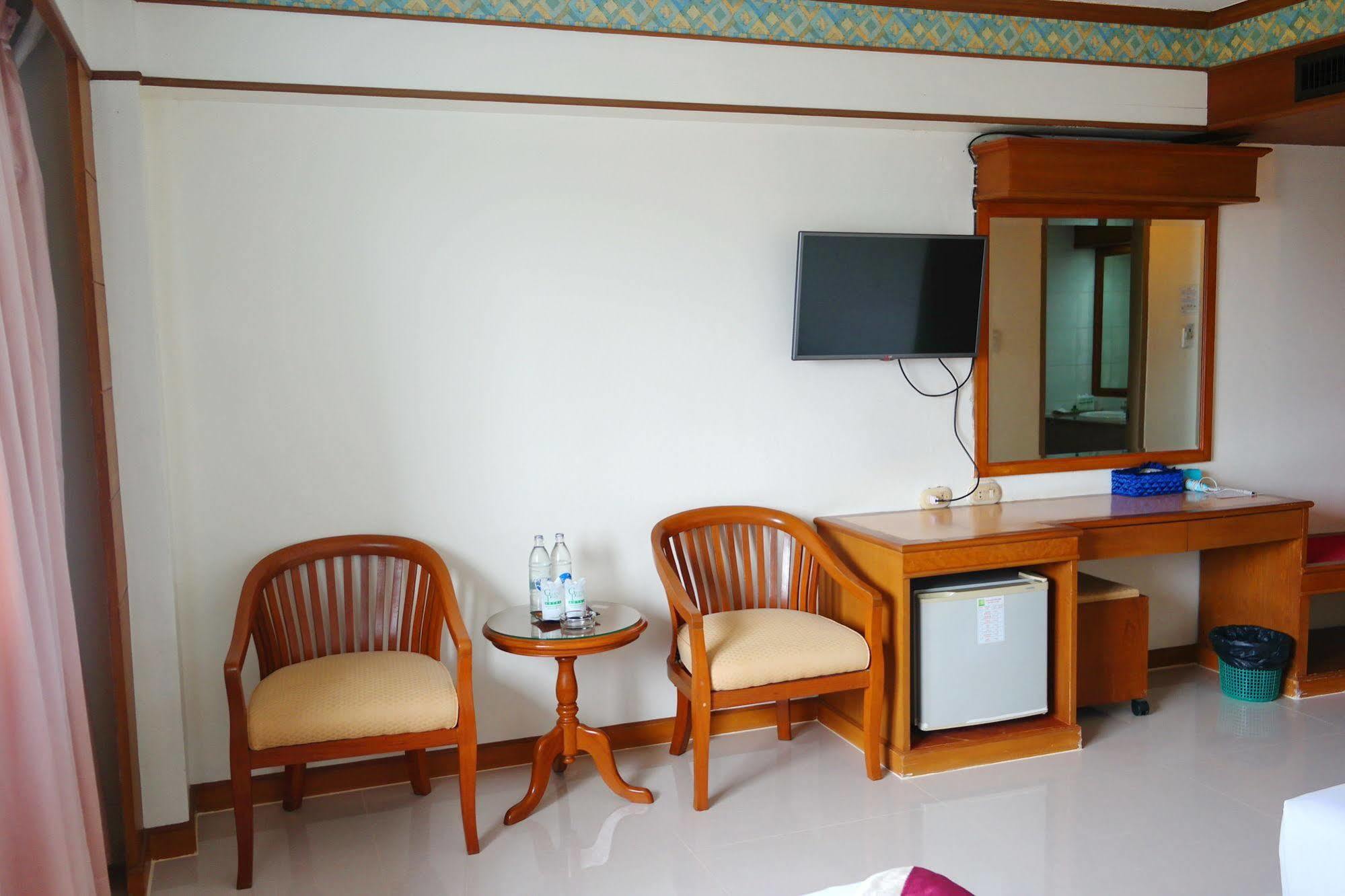 Grand Park Hotel Nakhon Si Thammarat Exterior foto