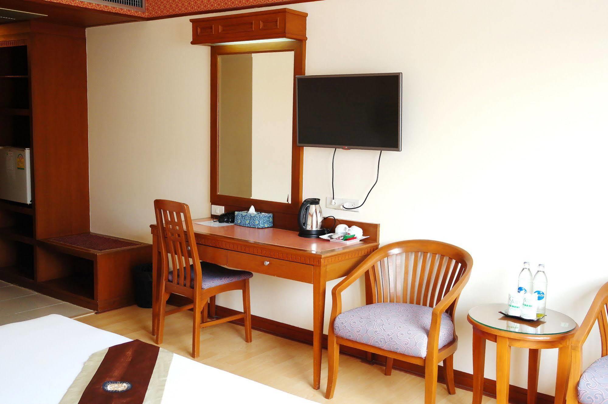 Grand Park Hotel Nakhon Si Thammarat Exterior foto